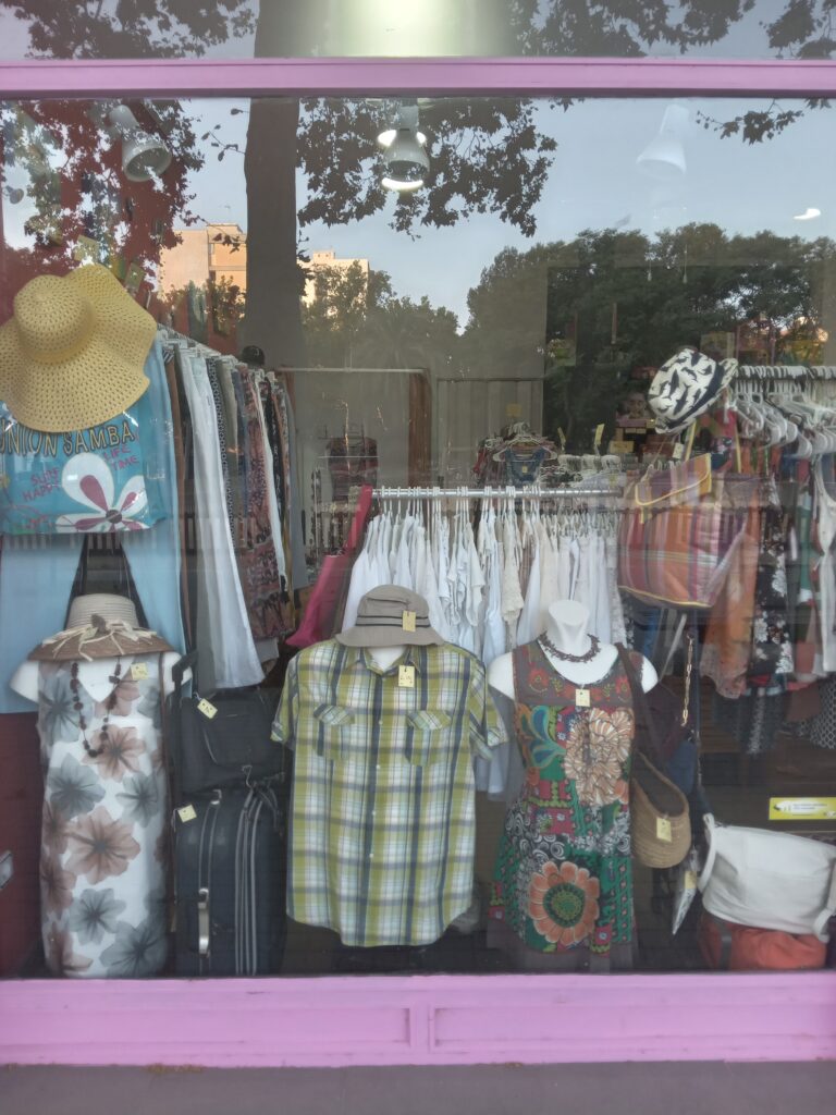 tienda ropa segunda mano barcelona